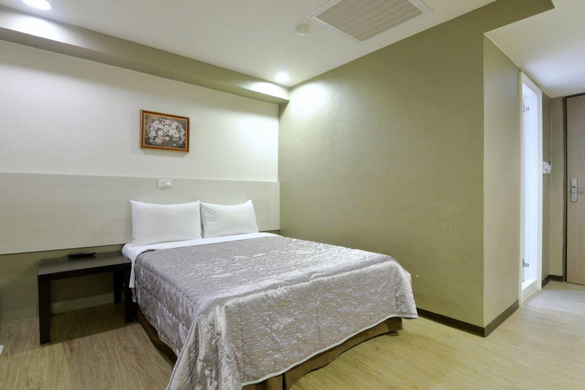 Palmer Hotel Taichung Dış mekan fotoğraf