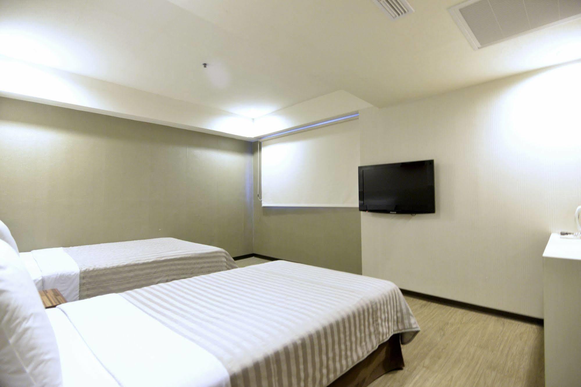 Palmer Hotel Taichung Dış mekan fotoğraf